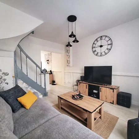 Maison De Avec Terrasse - Arrivee Autonome Apartment Amiens